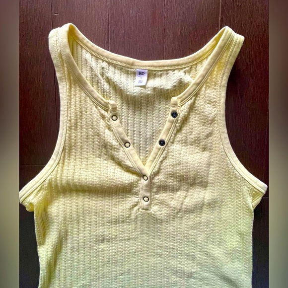 BP / Light Yellow Ribbed Tank - Picture 2 of 5
